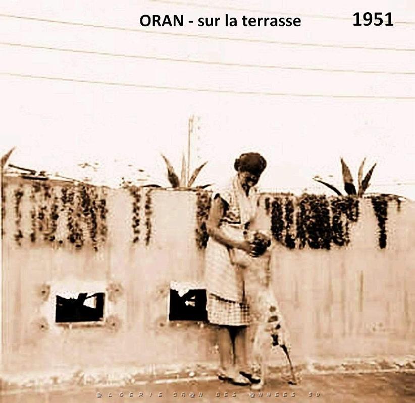 Oran - dans la terrasse- 1951.jpg